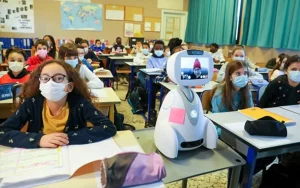 Buddy en classe par Blue Frog Robotics