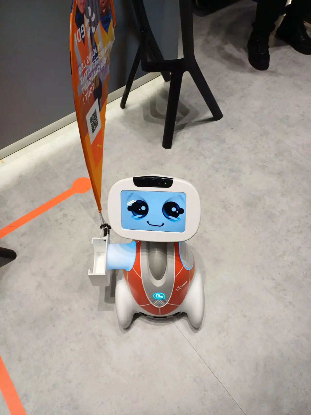 Buddy sur le stand EDF