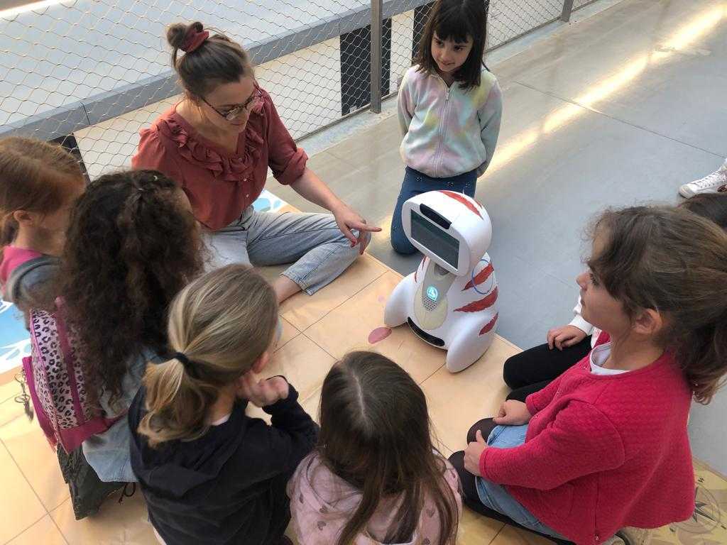 Buddy initie les enfants à la programation